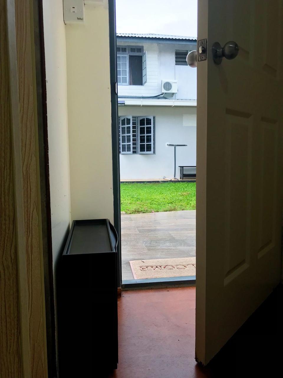 Merdeka Guest House 2 쿠칭 외부 사진