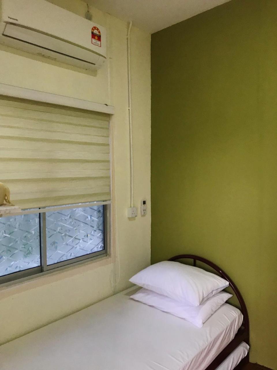 Merdeka Guest House 2 쿠칭 외부 사진