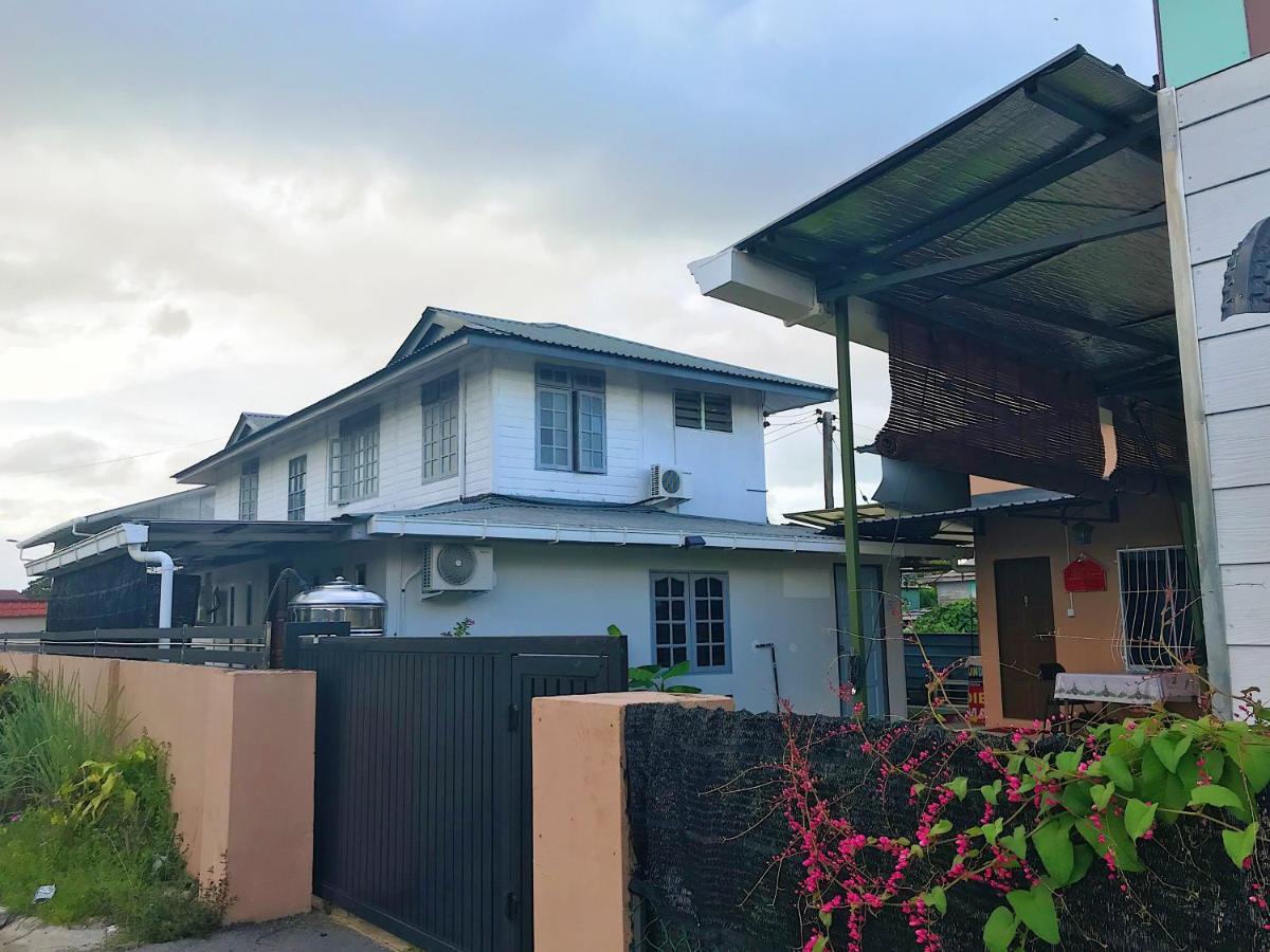 Merdeka Guest House 2 쿠칭 외부 사진