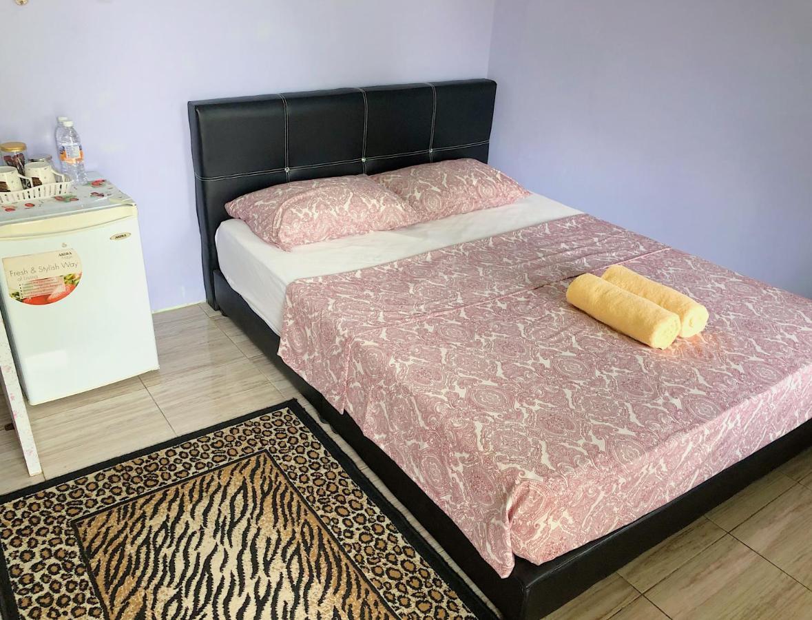 Merdeka Guest House 2 쿠칭 외부 사진